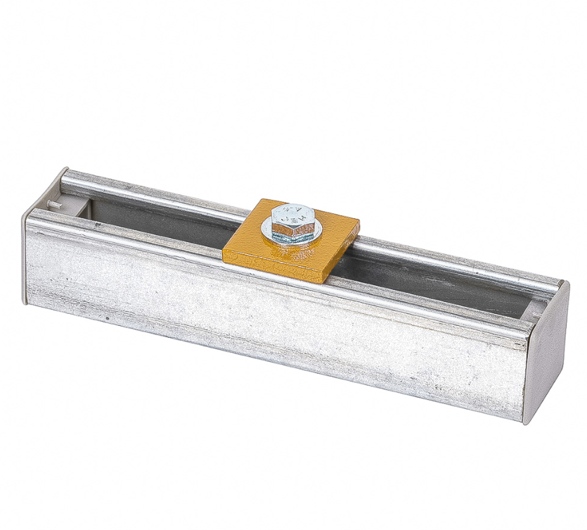 1-5/8 inç dikme için elektrogalvanizli çelik 1 delikli kare pul, 1/2 inç cıvata deliği.