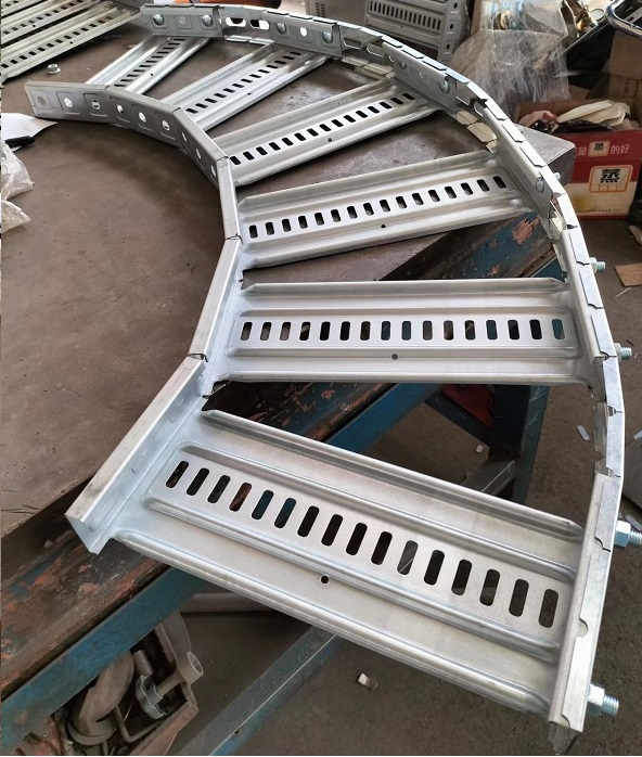 you just need use radius plate to make a suitable elbow for your cable tray